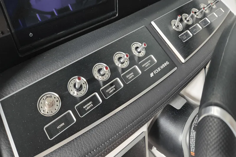 Slide: The Image of Four Winns H2 2025 - 13