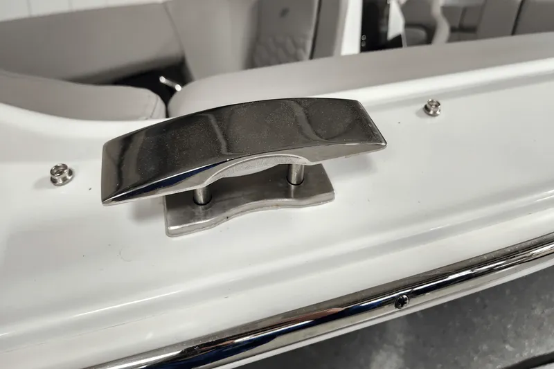 Slide: The Image of Four Winns H2 2025 - 18