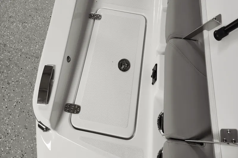 Slide: The Image of Four Winns H2 2025 - 19