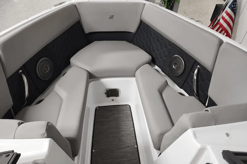 Slide: The Image of Four Winns H2 2025 - 2