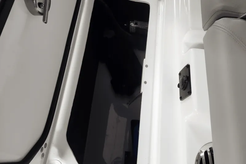 Slide: The Image of Four Winns H2 2025 - 20