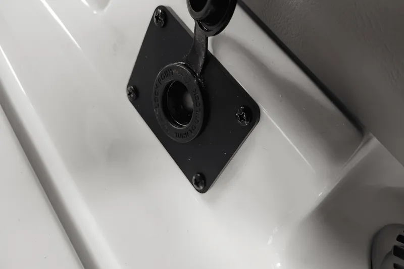 Slide: The Image of Four Winns H2 2025 - 22