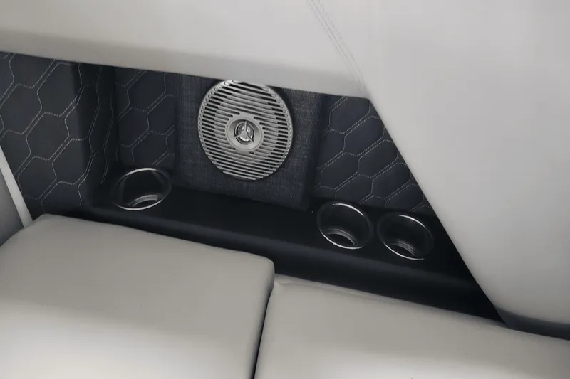 Slide: The Image of Four Winns H2 2025 - 25