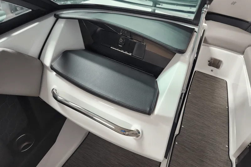 Slide: The Image of Four Winns H2 2025 - 27