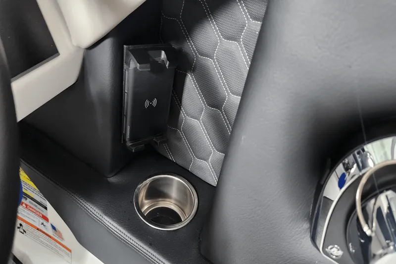 Slide: The Image of Four Winns H2 2025 - 28