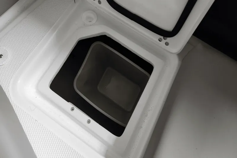 Slide: The Image of Four Winns H2 2025 - 39