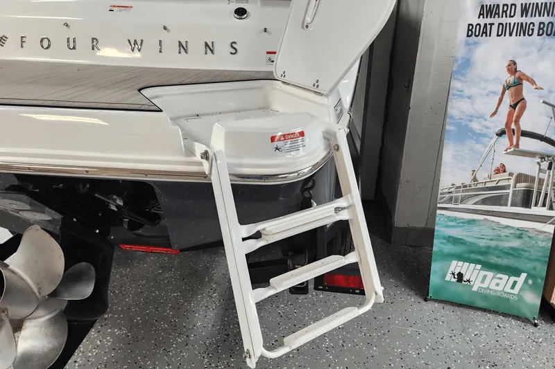 Slide: The Image of Four Winns H2 2025 - 49