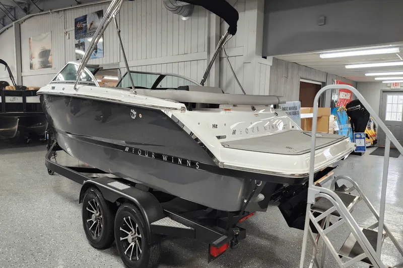 Slide: The Image of Four Winns H2 2025 - 50