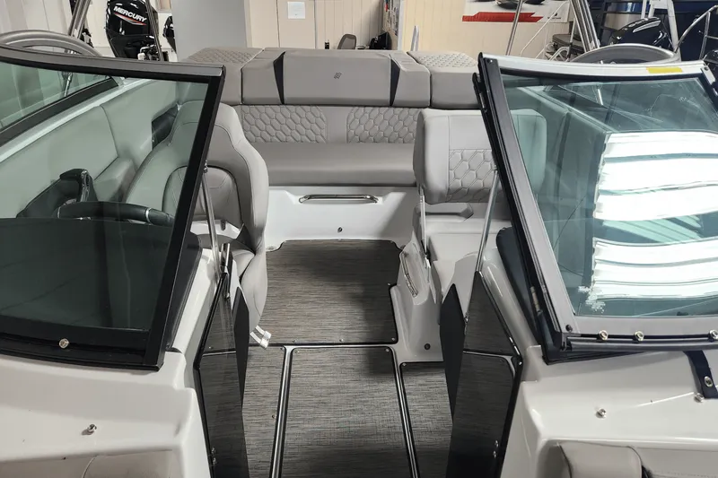 Slide: The Image of Four Winns H2 2025 - 7