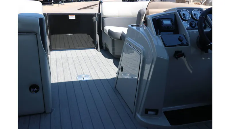 Slide: The Image of Sylvan Mirage X1 CLZ DH Tri-Toon 2025 - 26