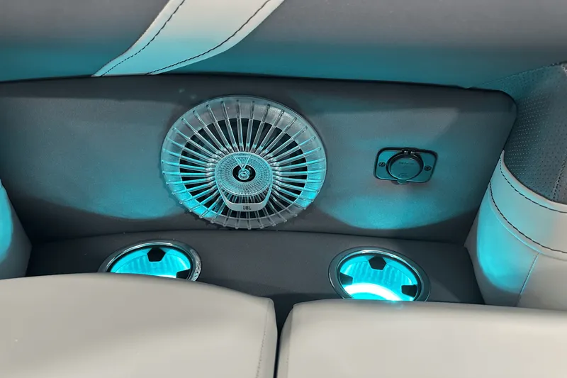 Slide: The Image of Barletta Cabrio 2025 - 12