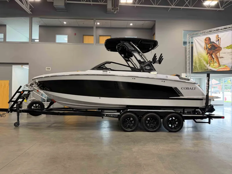 The Image of Cobalt Boats R6 SURF 2025 - 0