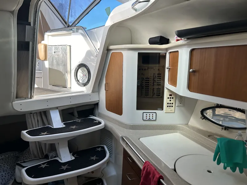 Slide: The Image of Chris-Craft 320EXPRESS 2000 - 15