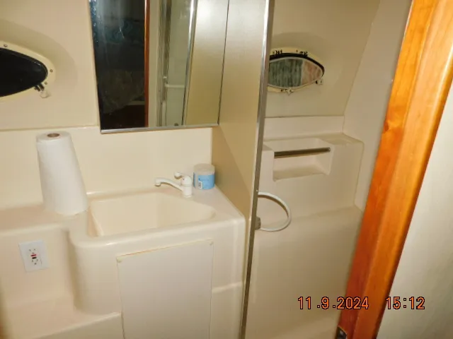 Slide: The Image of Silverton 322AFTCABIN 1999 - 8