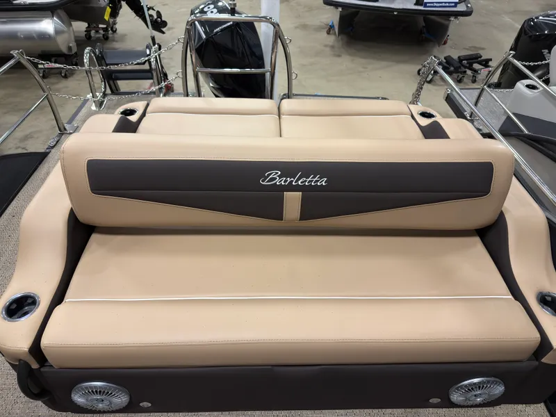 Slide: The Image of Barletta CABRIO22UC 2025 - 11