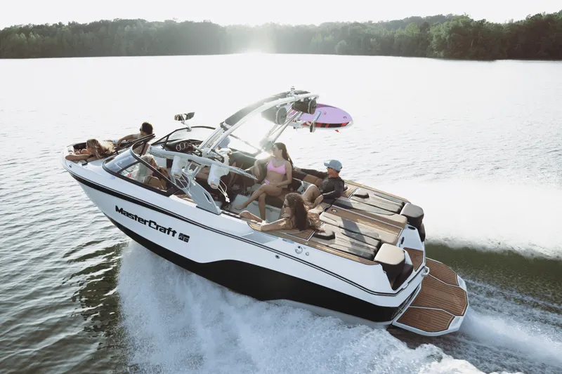 Slide: The Image of Mastercraft XT22 T 2025 - 33