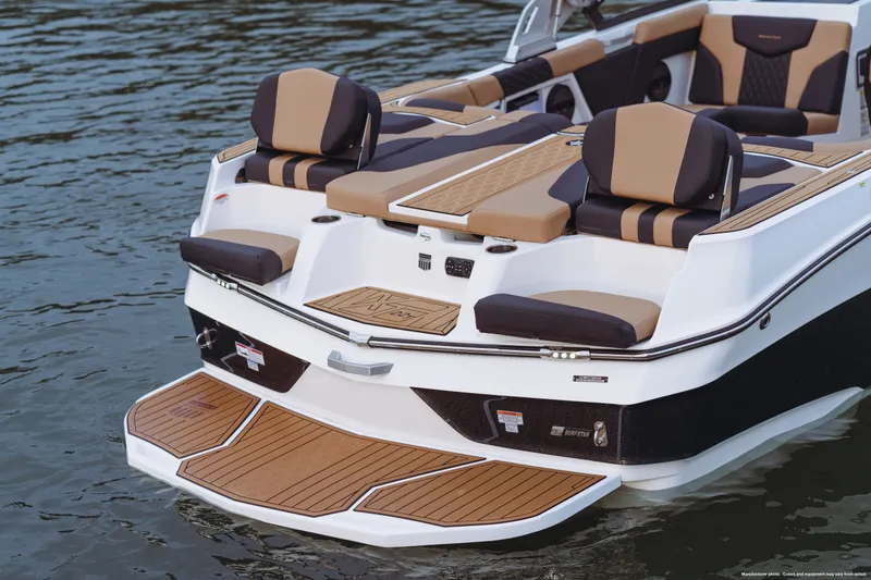 Slide: The Image of Mastercraft XT22 T 2025 - 42