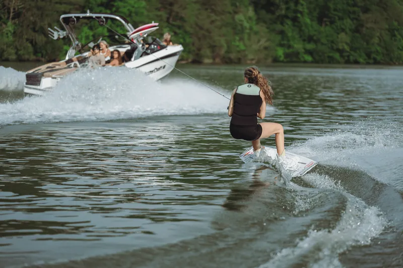 Slide: The Image of Mastercraft XT22 T 2025 - 54