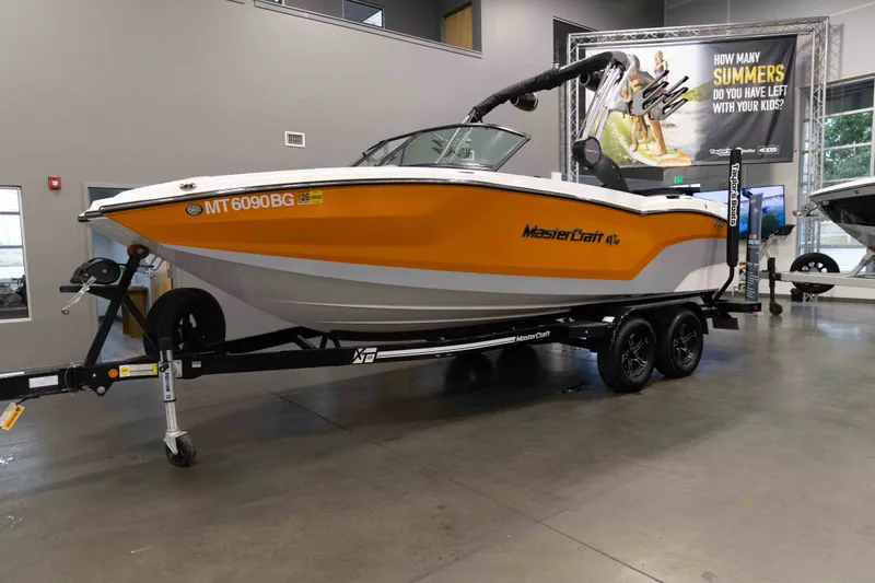 Slide: The Image of MasterCraft NXT22 2024 - 1