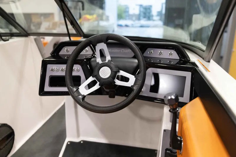 Slide: The Image of MasterCraft NXT22 2024 - 17
