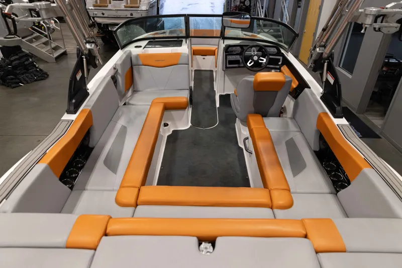 Slide: The Image of MasterCraft NXT22 2024 - 11