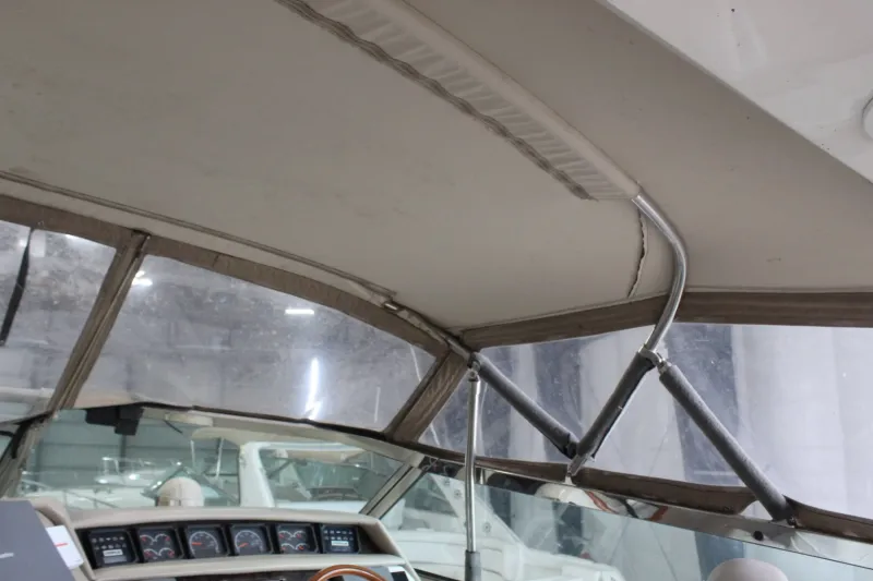 Slide: The Image of Sea Ray 630 Super Sun Sport 1996 - 18