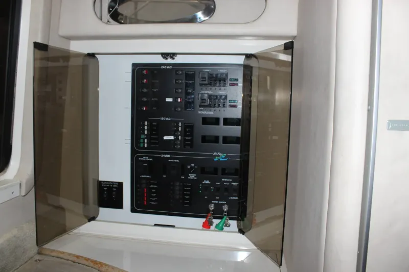 Slide: The Image of Sea Ray 630 Super Sun Sport 1996 - 29