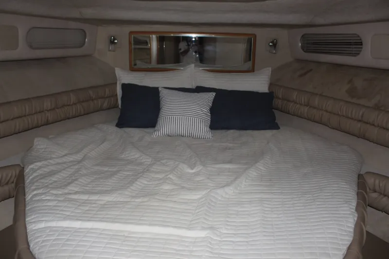 Slide: The Image of Sea Ray 630 Super Sun Sport 1996 - 39