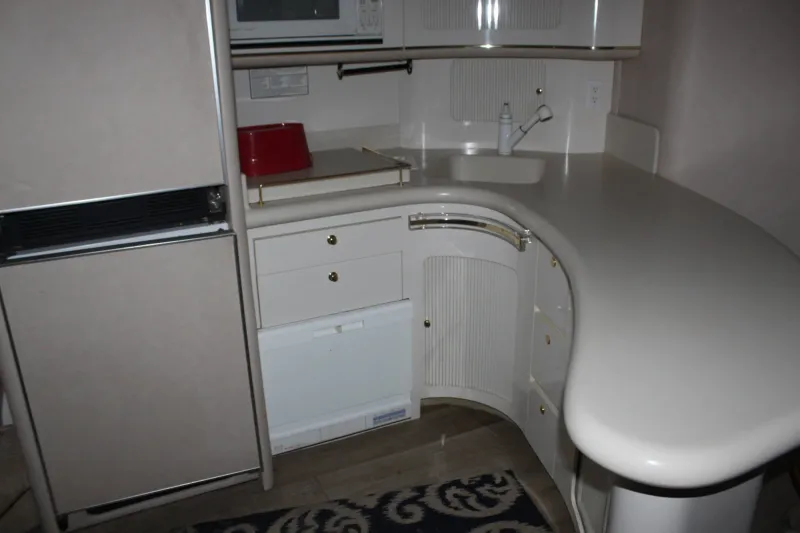 Slide: The Image of Sea Ray 630 Super Sun Sport 1996 - 31