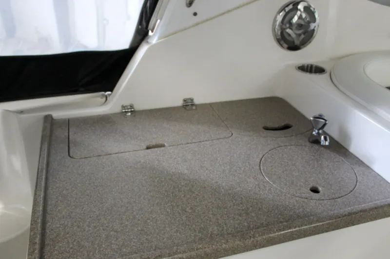 Slide: The Image of Rinker 280 express cruiser 2008 - 8