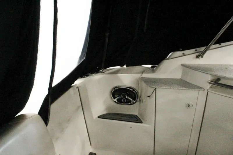 Slide: The Image of Chaparral 350 Signature 2001 - 15