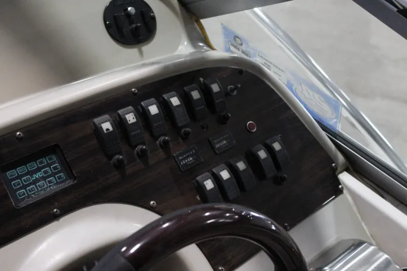 Slide: The Image of Chaparral 350 Signature 2001 - 25