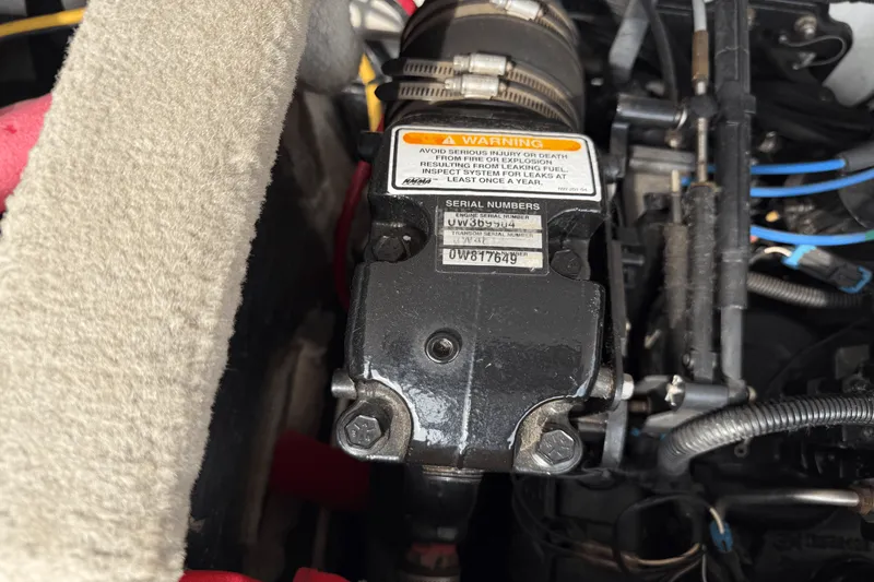 Slide: The Image of Crownline Boats 180BR 2006 - 10