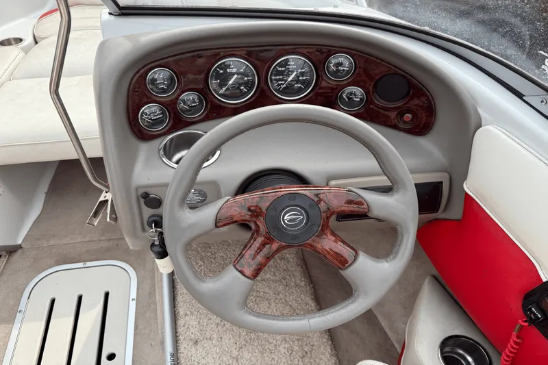 Slide: The Image of Crownline Boats 180BR 2006 - 14