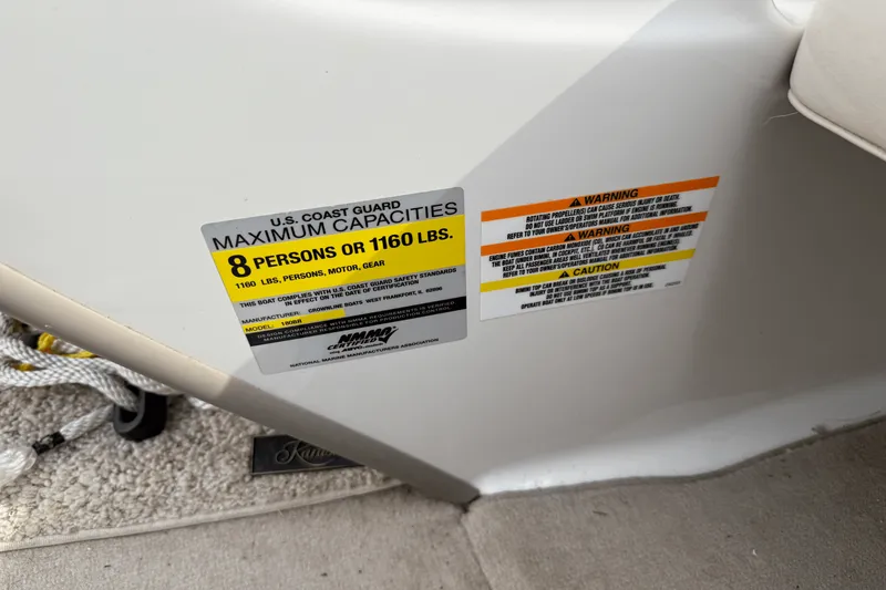 Slide: The Image of Crownline Boats 180BR 2006 - 19