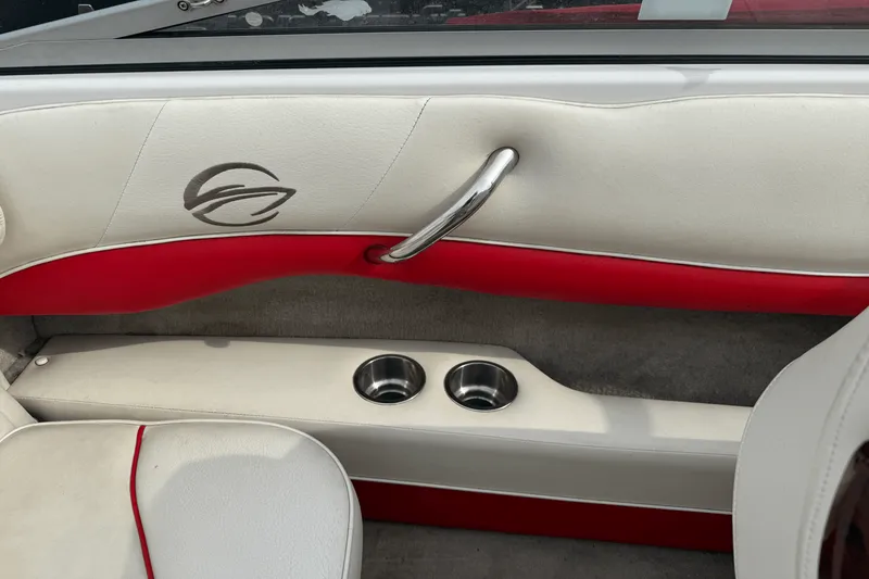 Slide: The Image of Crownline Boats 180BR 2006 - 20