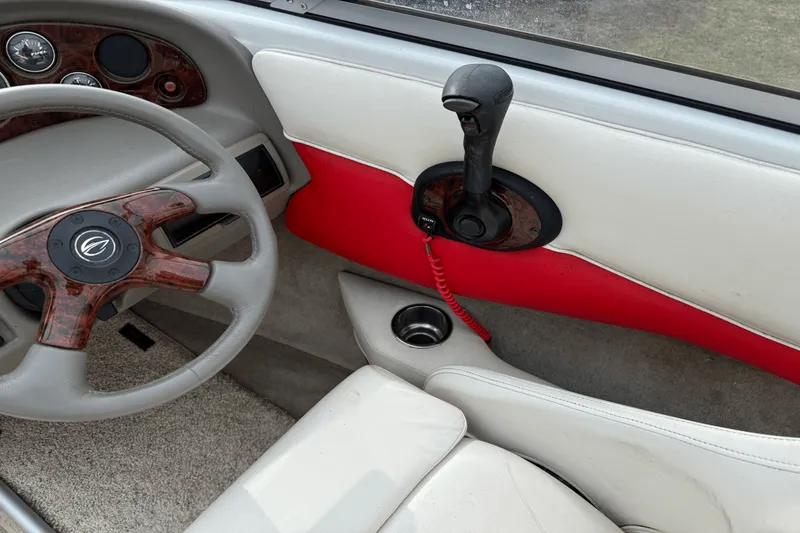 Slide: The Image of Crownline Boats 180BR 2006 - 21