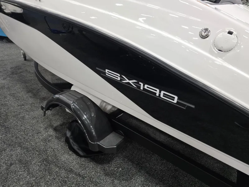 Slide: The Image of Yamaha 190SX 2025 - 1