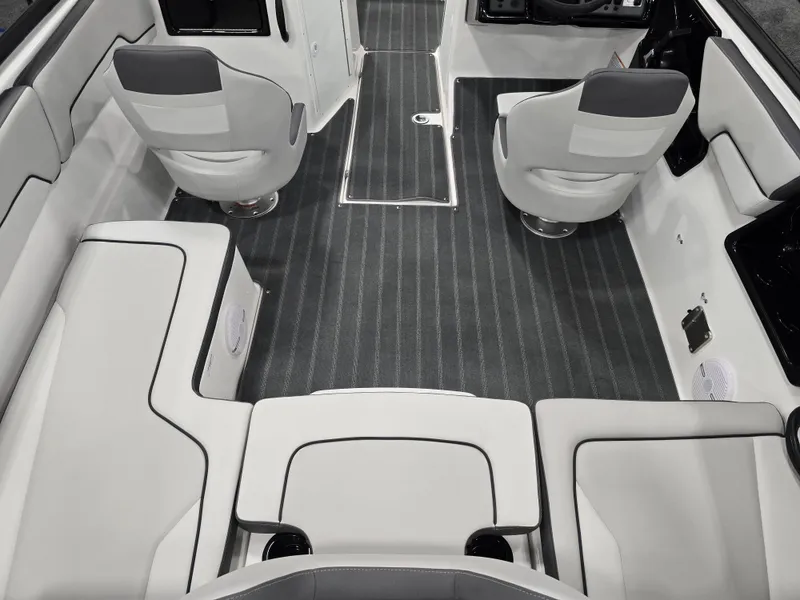 Slide: The Image of Yamaha 190SX 2025 - 11