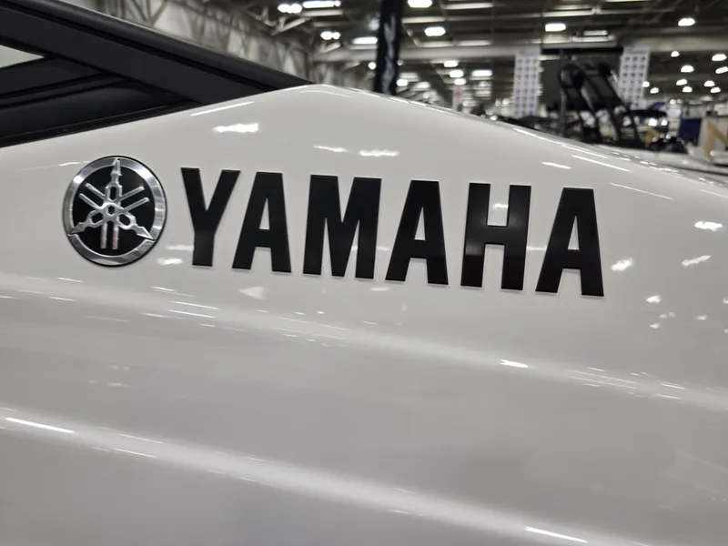 Slide: The Image of Yamaha 190SX 2025 - 2