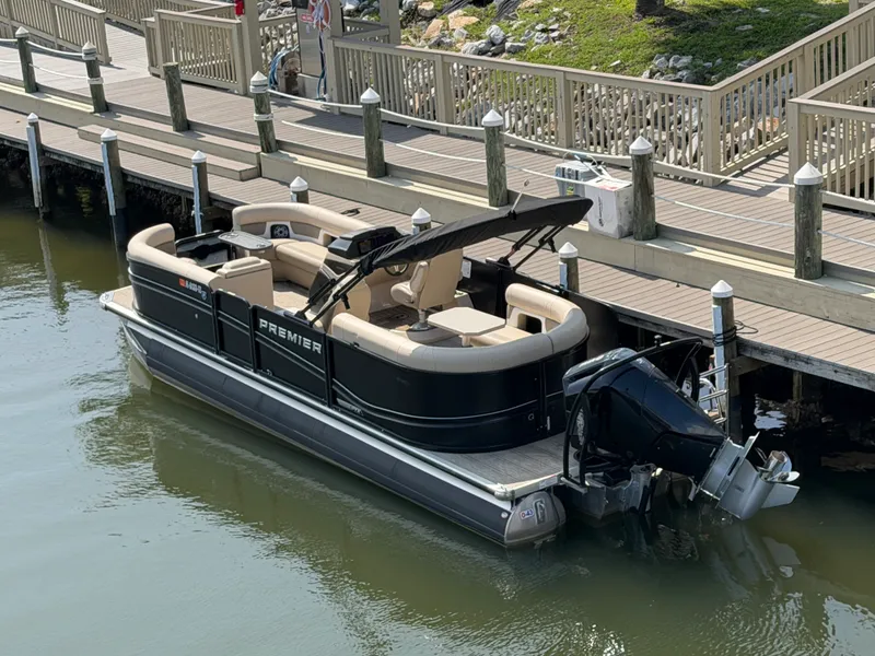 Slide: The Image of Premier 250 SOLARIS REV 2025 - 2