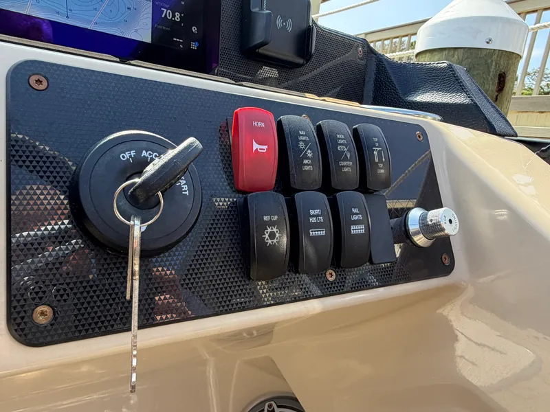 Slide: The Image of Premier 250 SOLARIS REV 2025 - 24