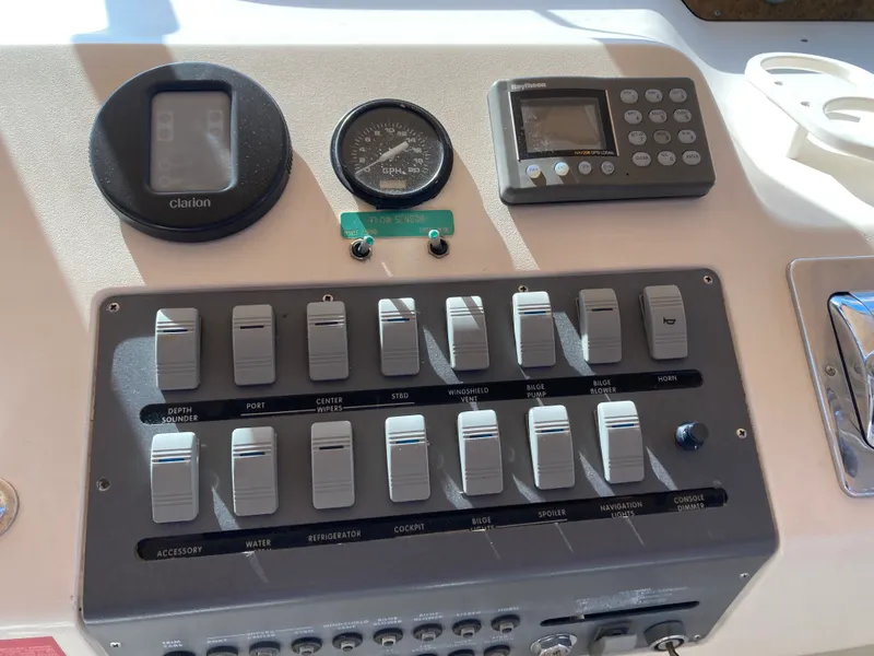 Slide: The Image of Sea Ray 300 SUNDANCER 1995 - 15