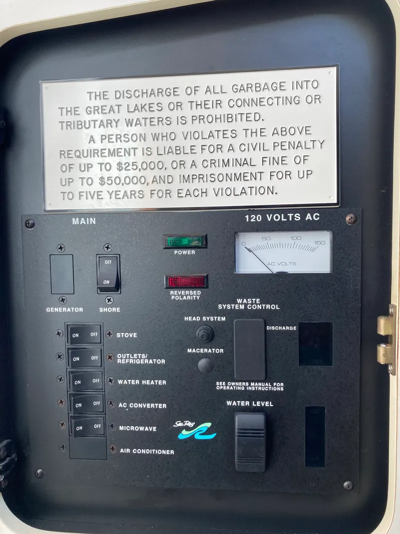 Slide: The Image of Sea Ray 300 SUNDANCER 1995 - 18