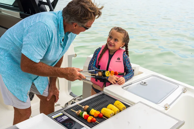 Slide: The Image of Boston Whaler 330 Vantage 2026 - 13