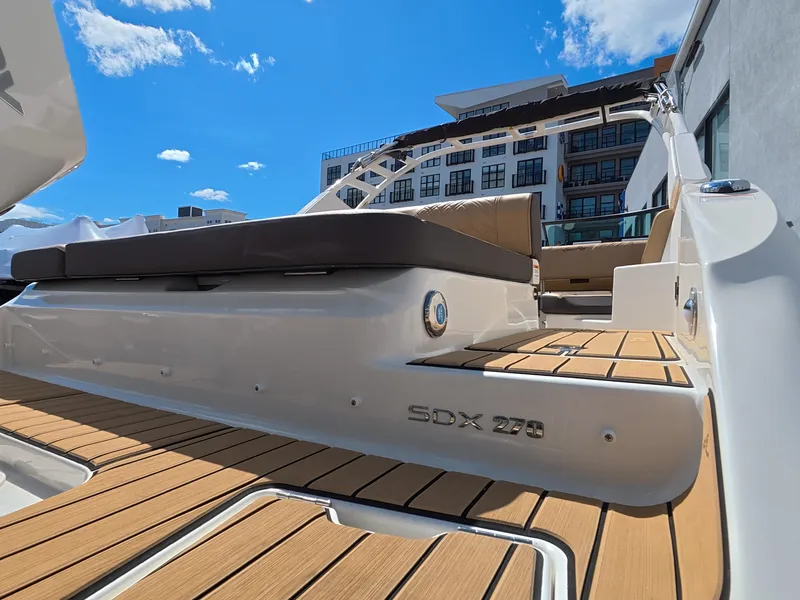 Slide: The Image of Sea Ray SDX 270 Outboard 2026 - 7