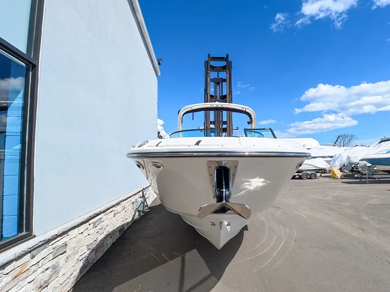 Slide: The Image of Sea Ray SDX 270 Outboard 2026 - 2