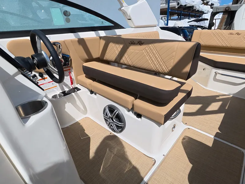 Slide: The Image of Sea Ray SDX 270 Outboard 2026 - 29