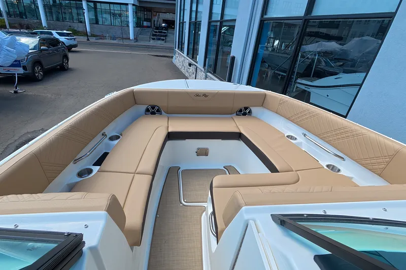 Slide: The Image of Sea Ray SDX 270 Outboard 2026 - 41
