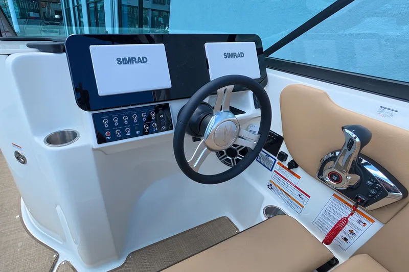Slide: The Image of Sea Ray SDX 270 Outboard 2026 - 32